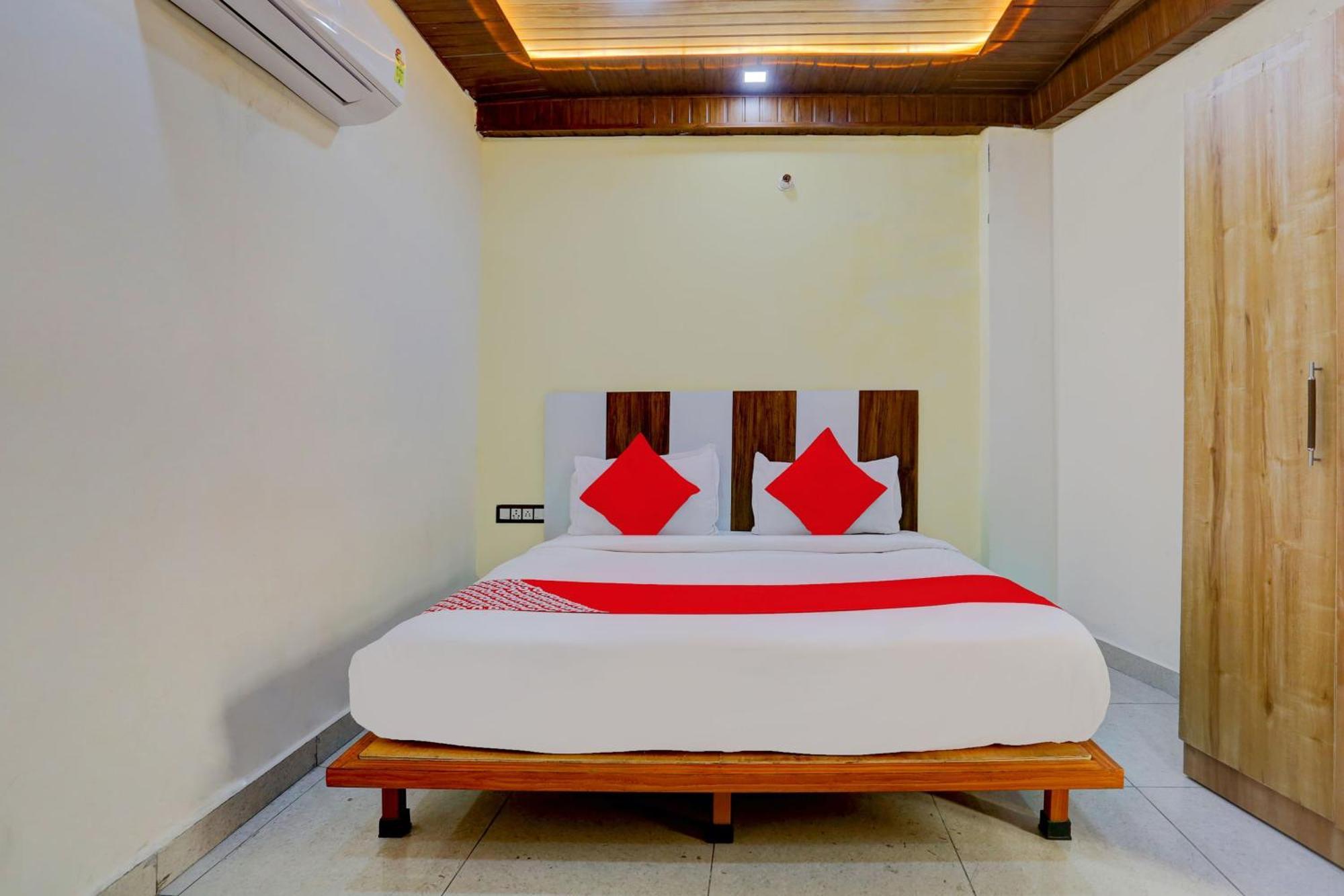 Hotel O Family Deluxe Új-Delhi Kültér fotó