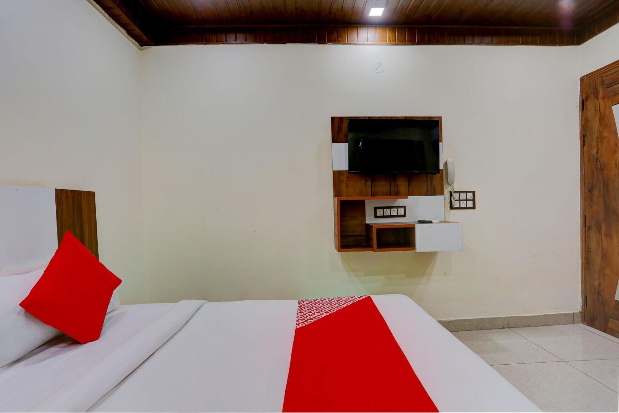 Hotel O Family Deluxe Új-Delhi Kültér fotó