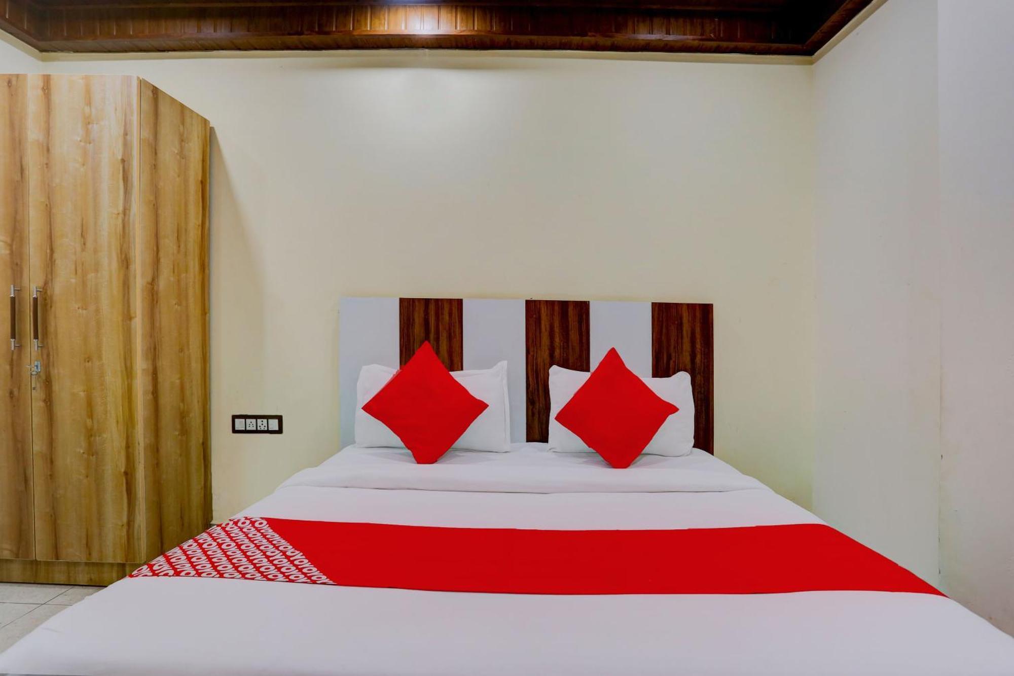 Hotel O Family Deluxe Új-Delhi Kültér fotó