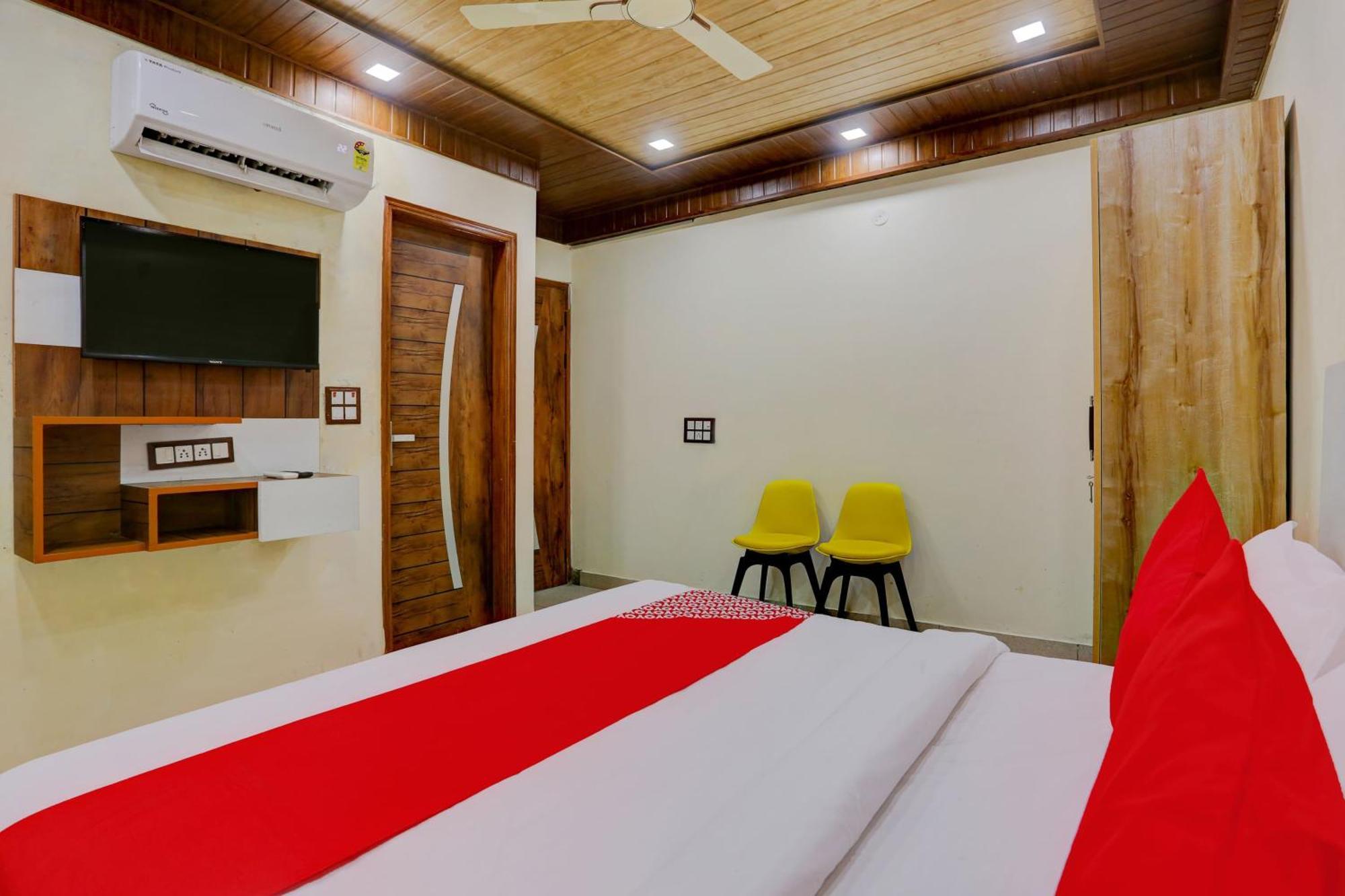Hotel O Family Deluxe Új-Delhi Kültér fotó